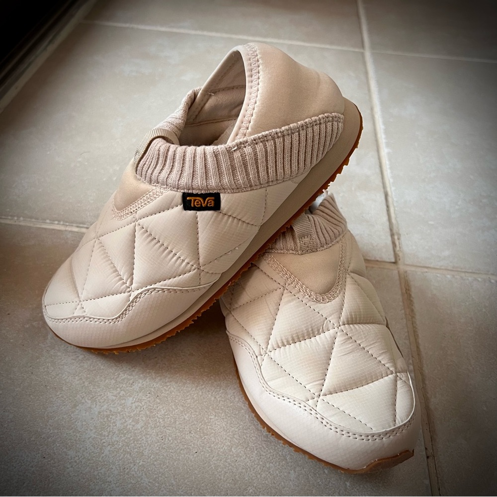 Teva ember moc in bone